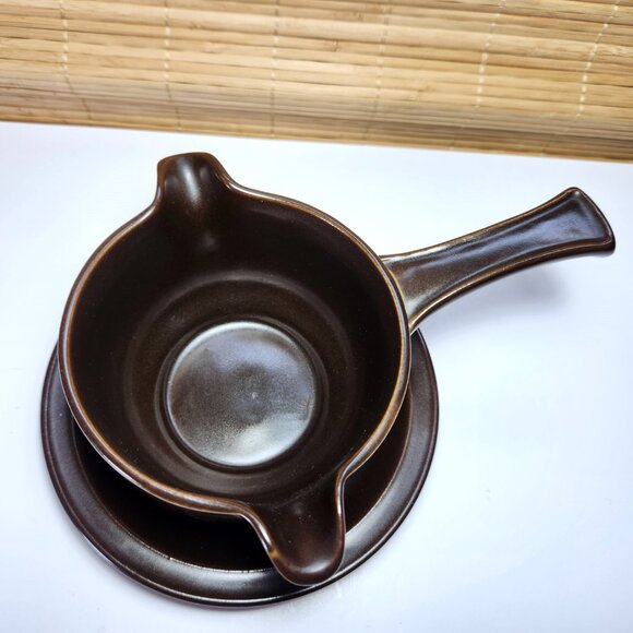 Royal Doulton Marbella Gravy Boat with Stick Handle and Underplate 2 Piece Set - Picture 3 of 10